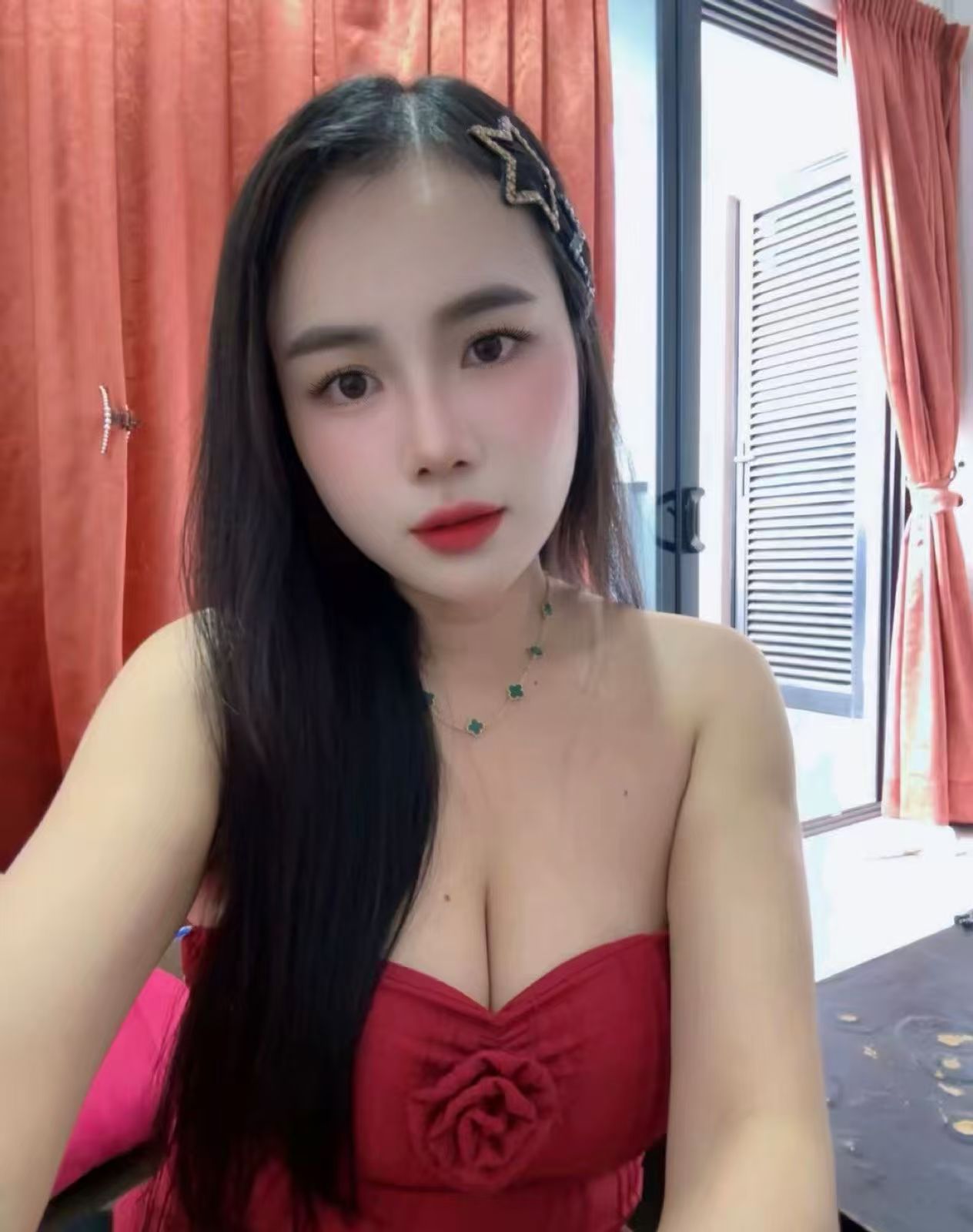 SA Crystal Hellen03.jpg