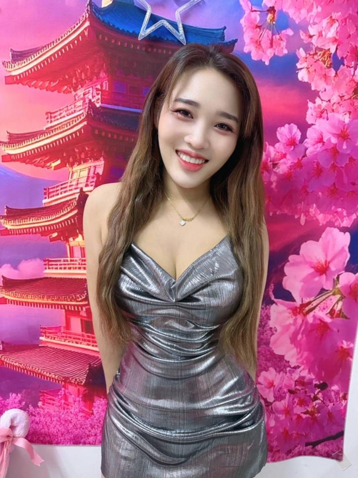 SP HLife Pinky (10).jpg