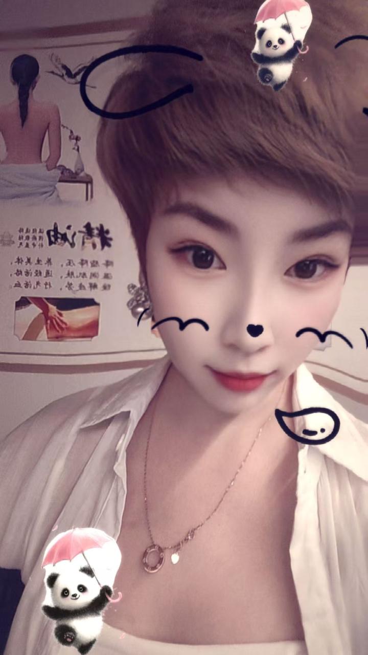 沙登Candy莹莹 (1).jpg