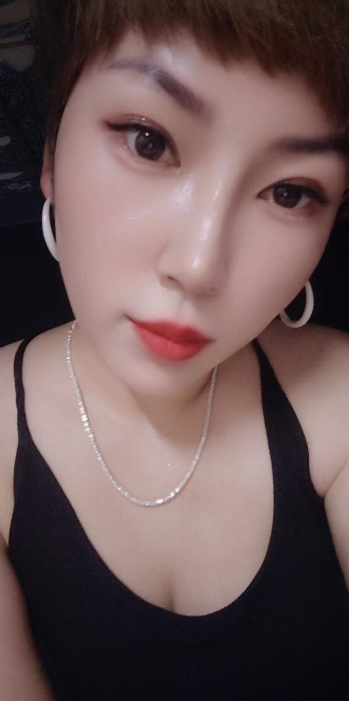 沙登Candy莹莹 (4).jpg